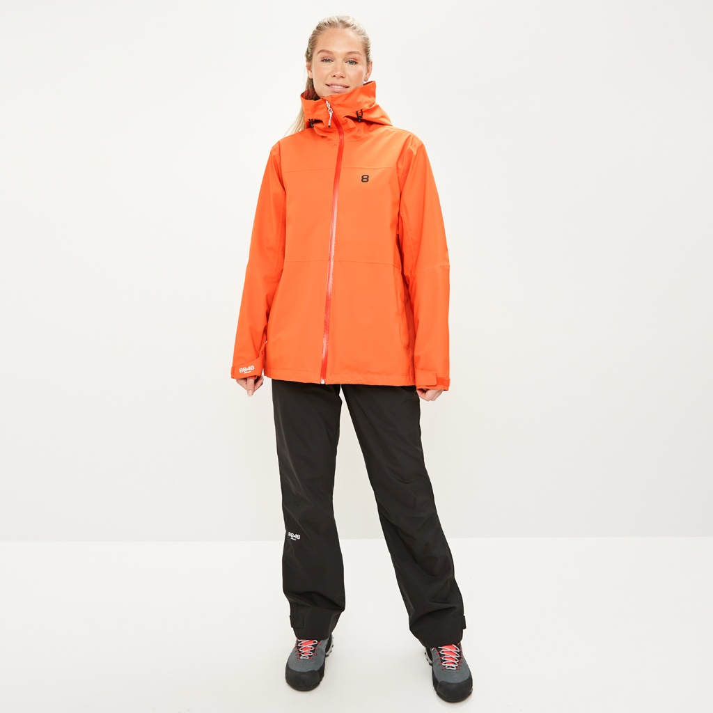 Regnset fr�n 8848 Altitude � damjacka och byxa f�r regn och rusk