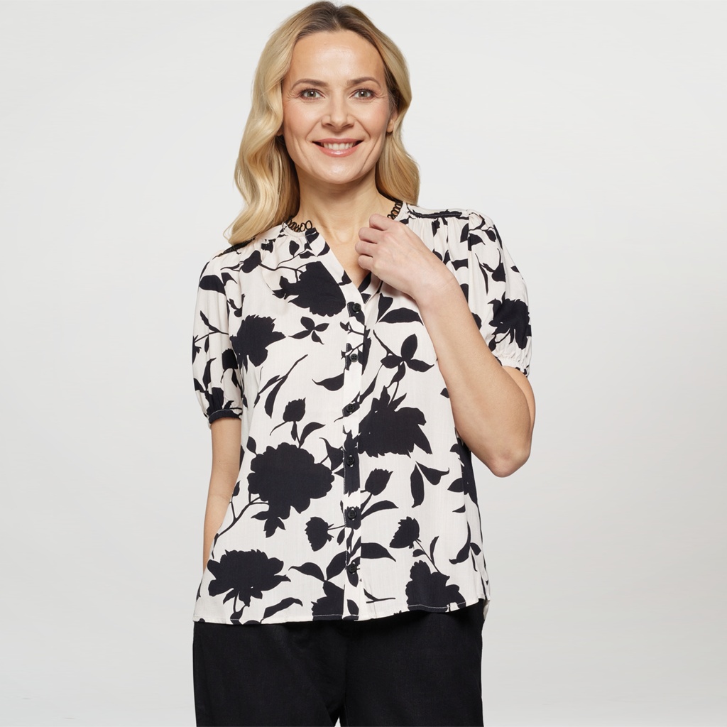 Blus i svart-offwhite